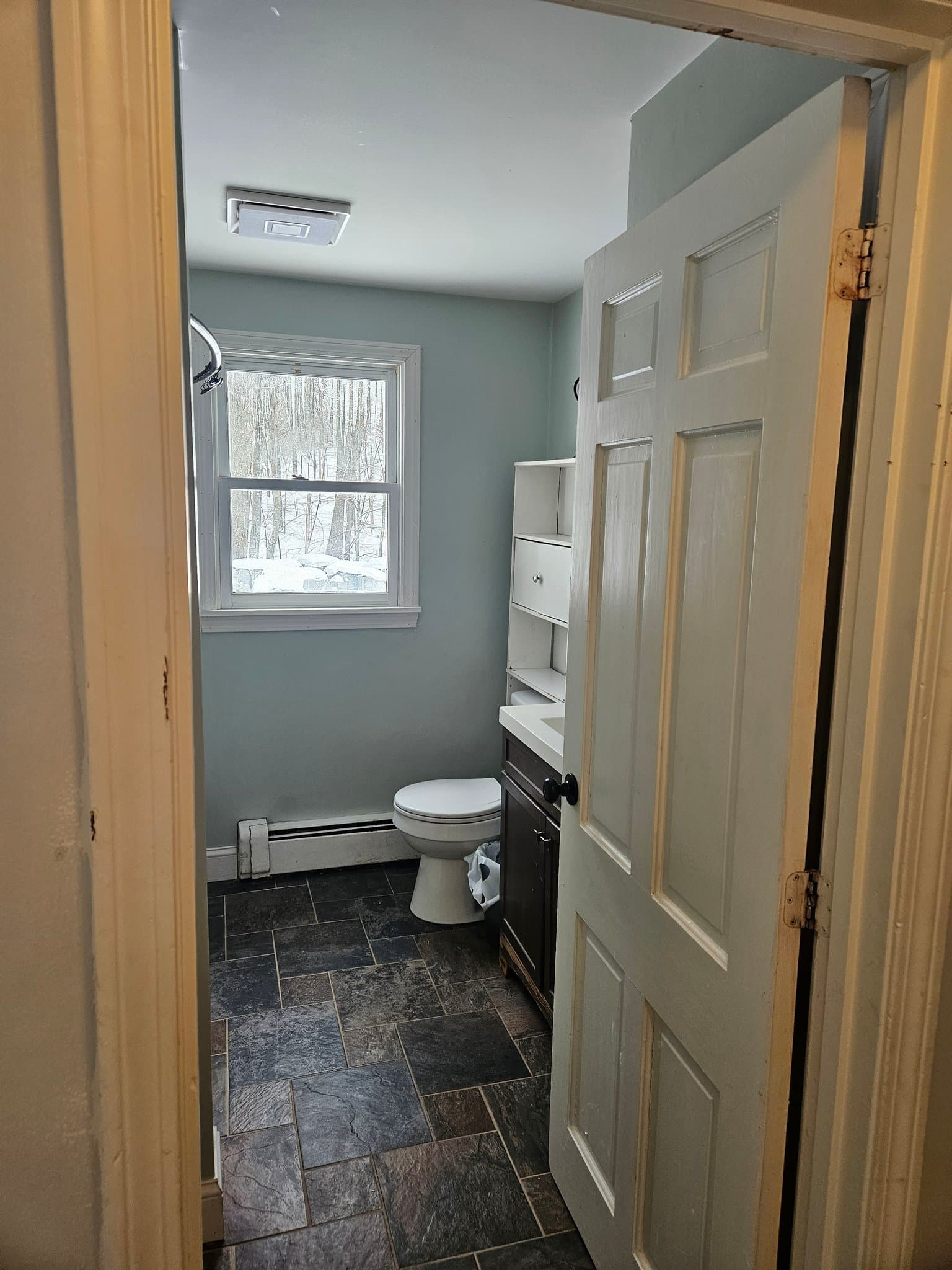 Sanford Single Room: 22 Mountainview Dr