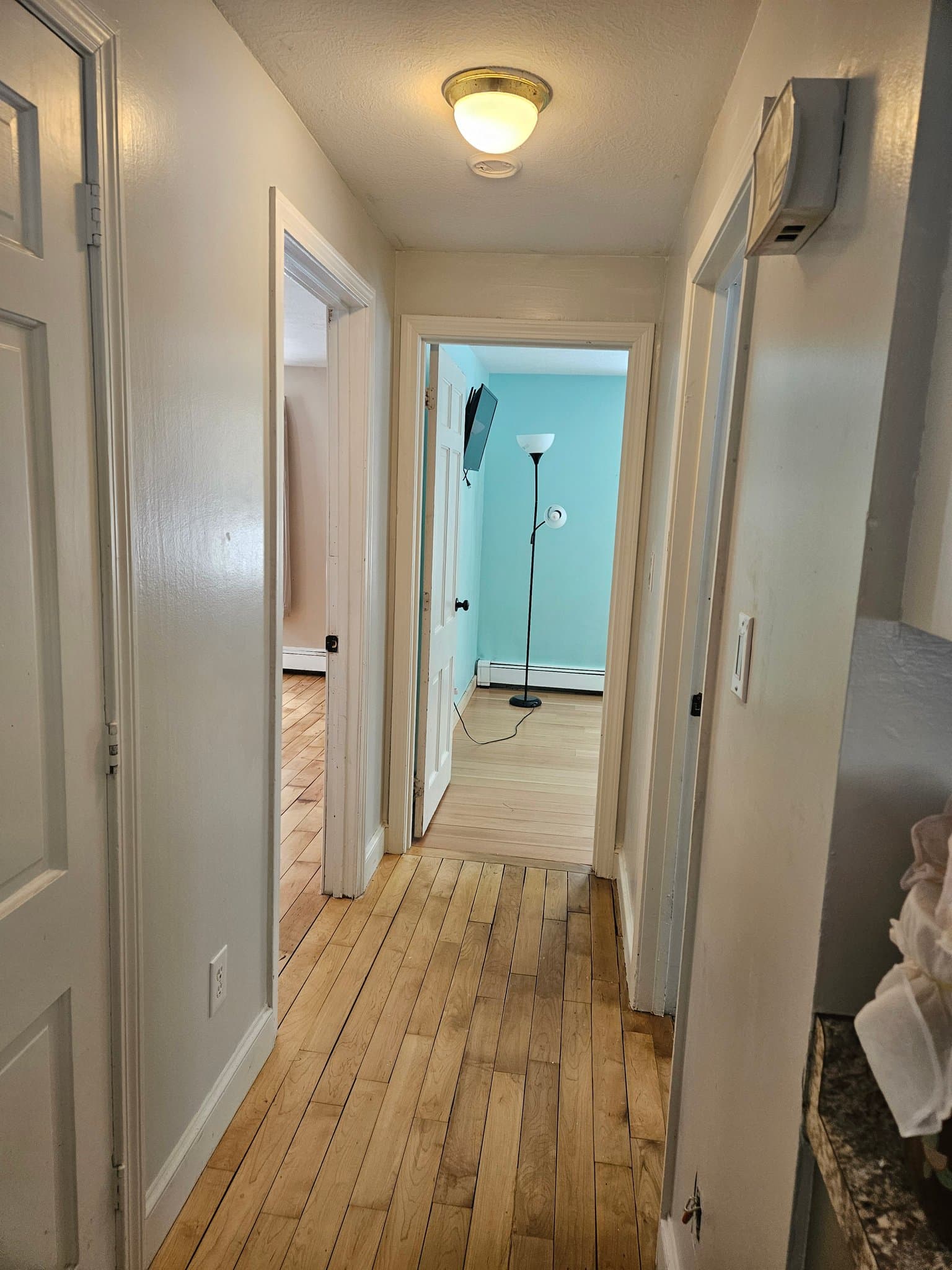 Sanford Single Room: 22 Mountainview Dr
