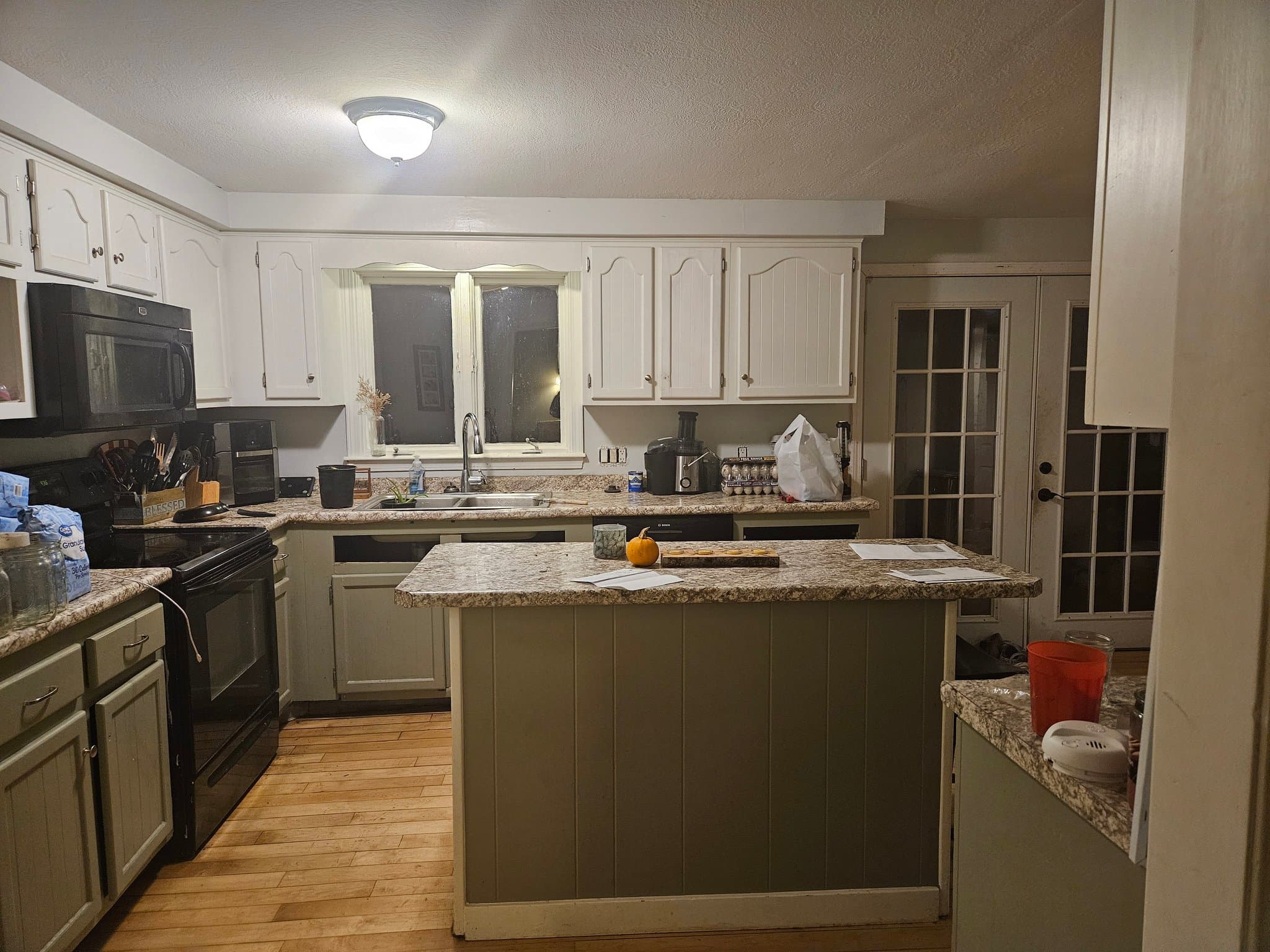 Sanford Single Room: 22 Mountainview Dr