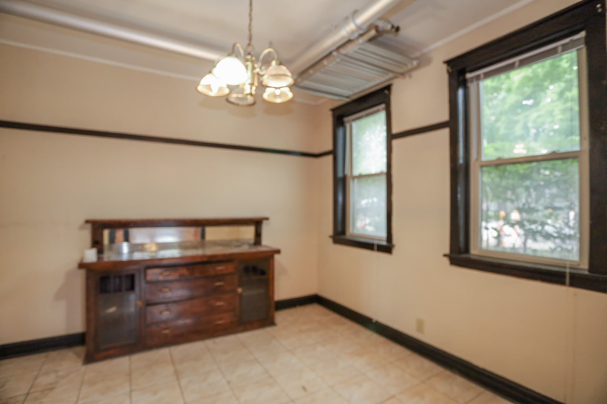 Chicago Apartment: 4449 N Damen