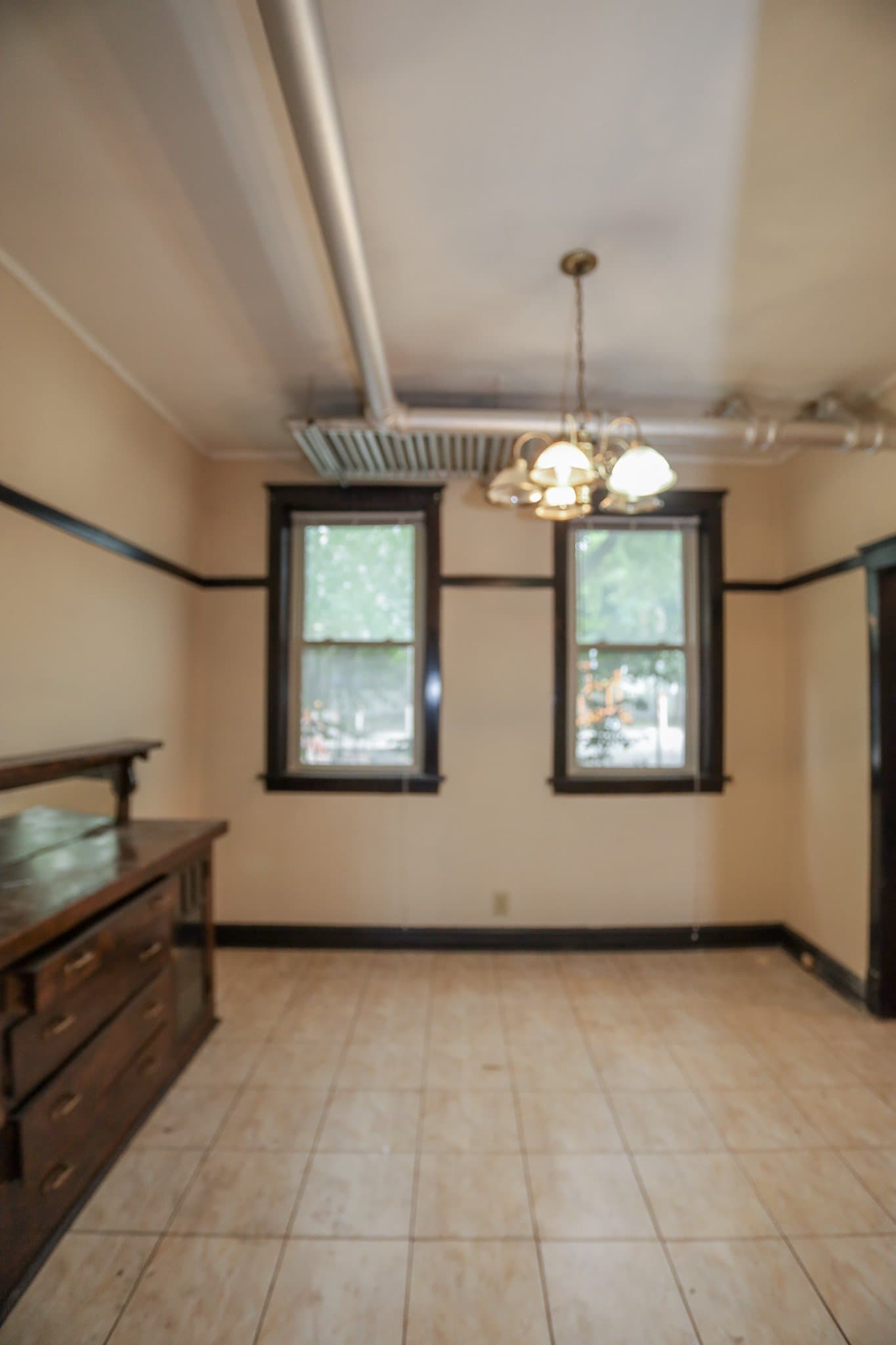 Chicago Apartment: 4449 N Damen