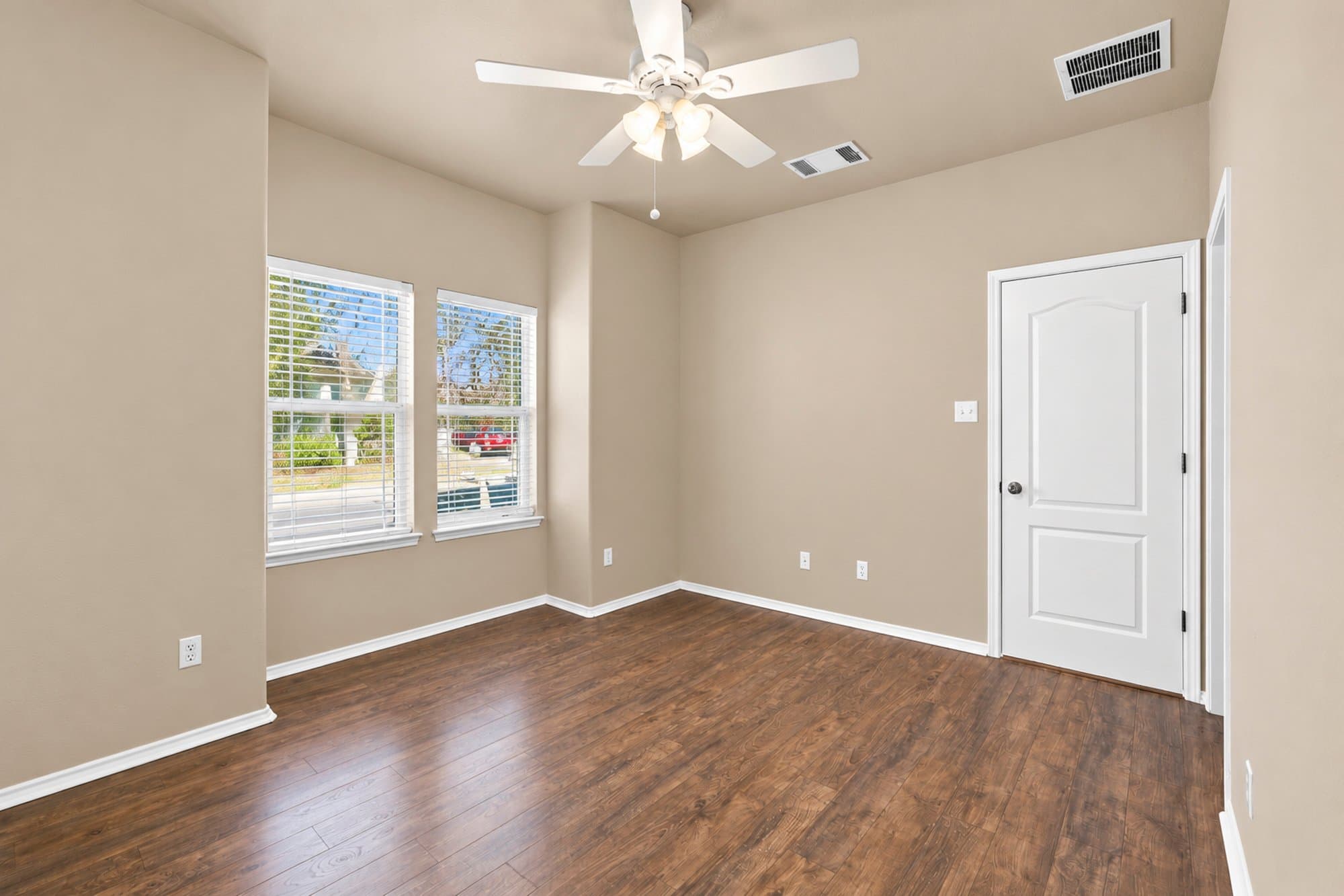 Kyle House: 279 Cleveland