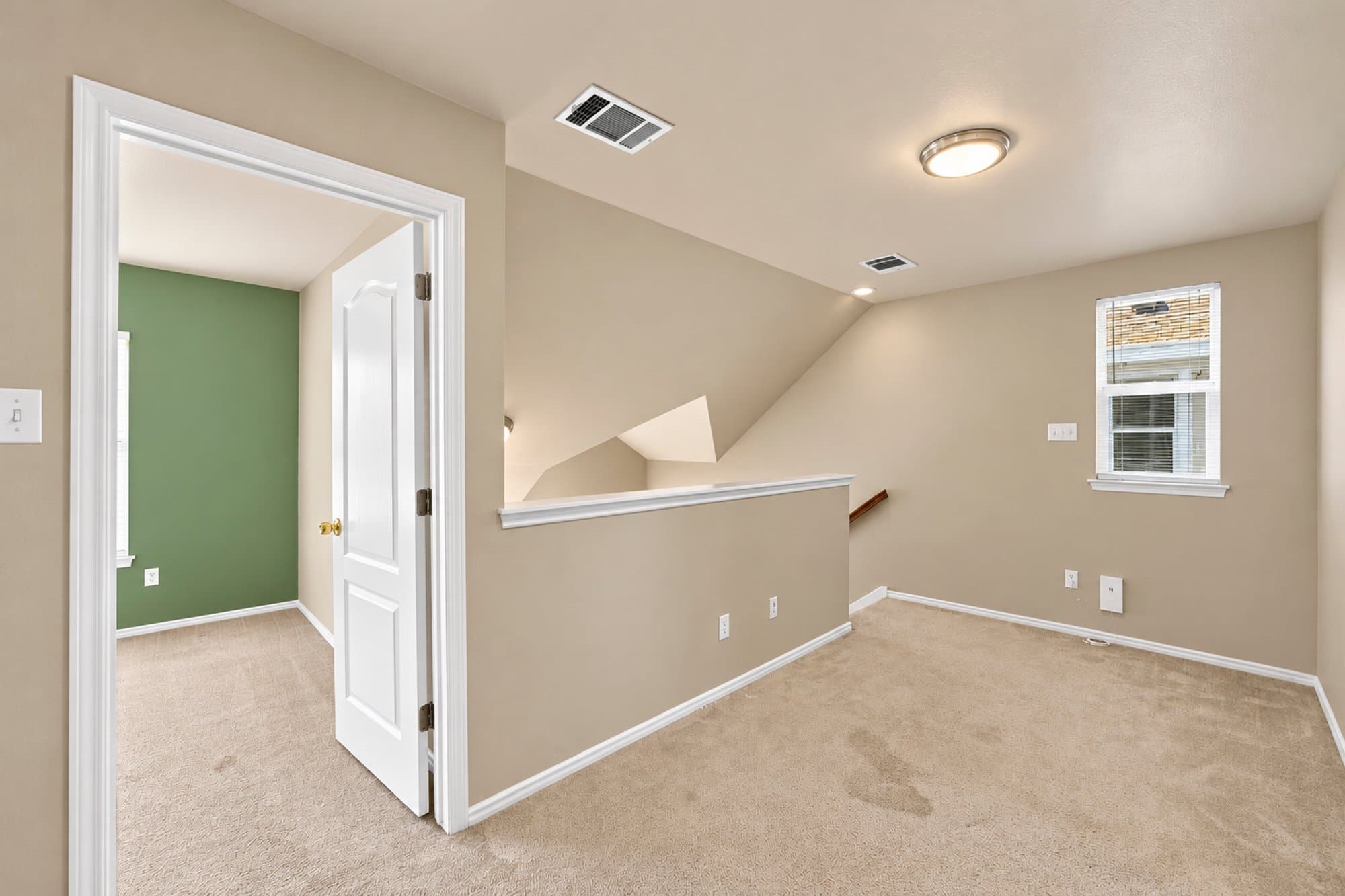 Kyle House: 279 Cleveland