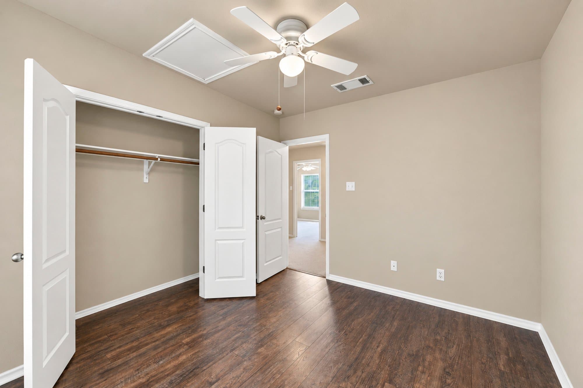 Kyle House: 279 Cleveland