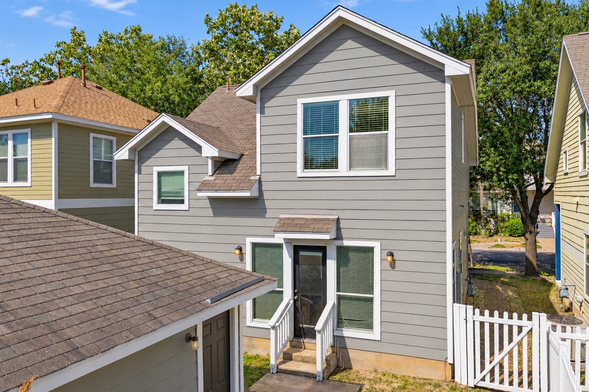 Kyle House: 279 Cleveland