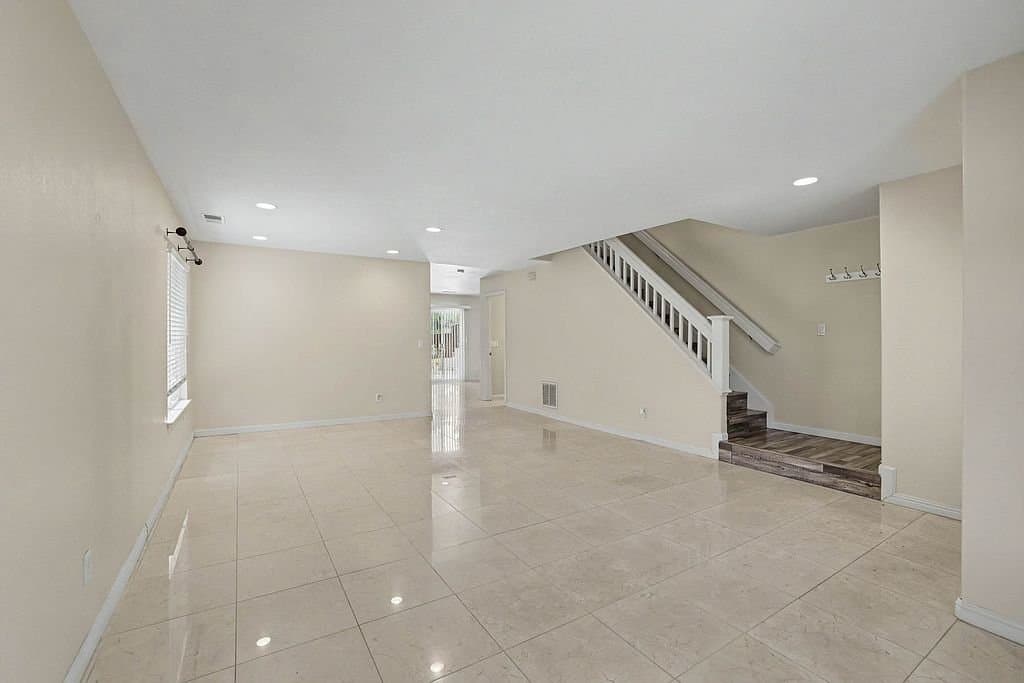 Antioch House: 4561 Temblor Way