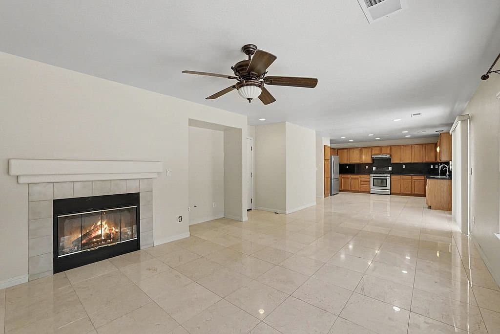 Antioch House: 4561 Temblor Way
