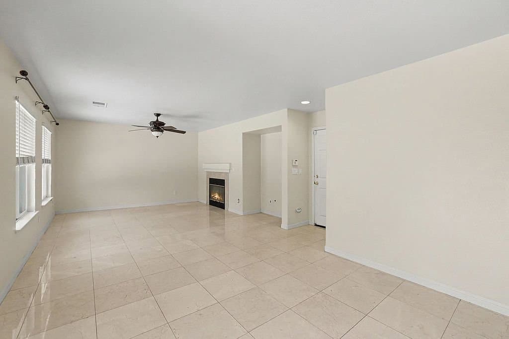 Antioch House: 4561 Temblor Way