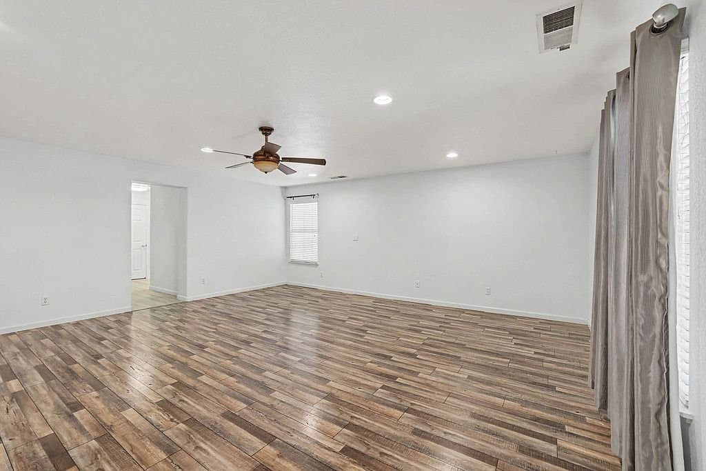 Antioch House: 4561 Temblor Way