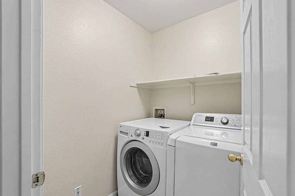 Antioch House: 4561 Temblor Way