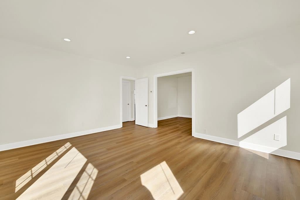 Vallejo House: 1444 Alabama St