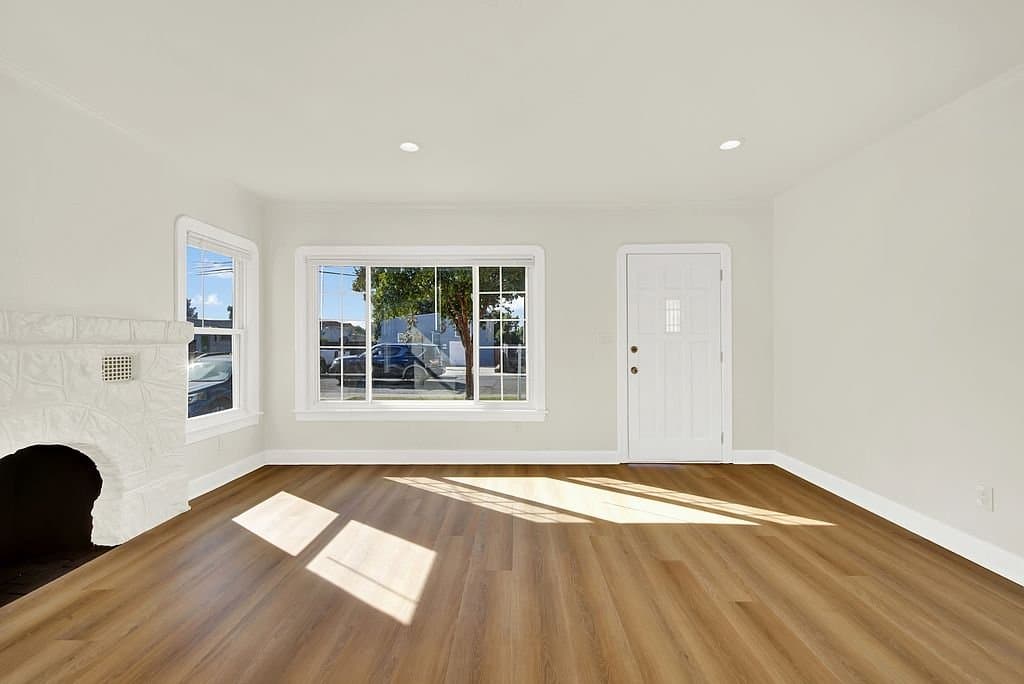 Vallejo House: 1444 Alabama St