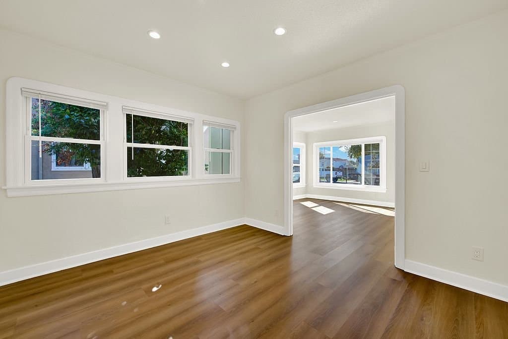 Vallejo House: 1444 Alabama St