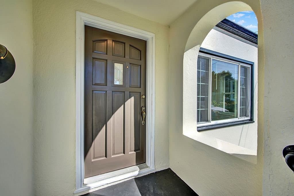 Vallejo House: 1444 Alabama St