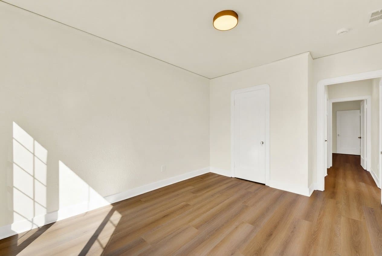 Vallejo House: 1444 Alabama St