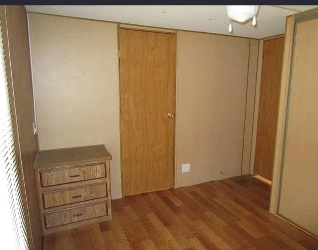 Canyon Lake House: 235 Valleyview St.