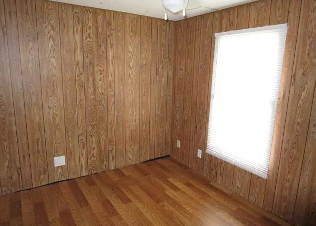 Canyon Lake House: 235 Valleyview St.