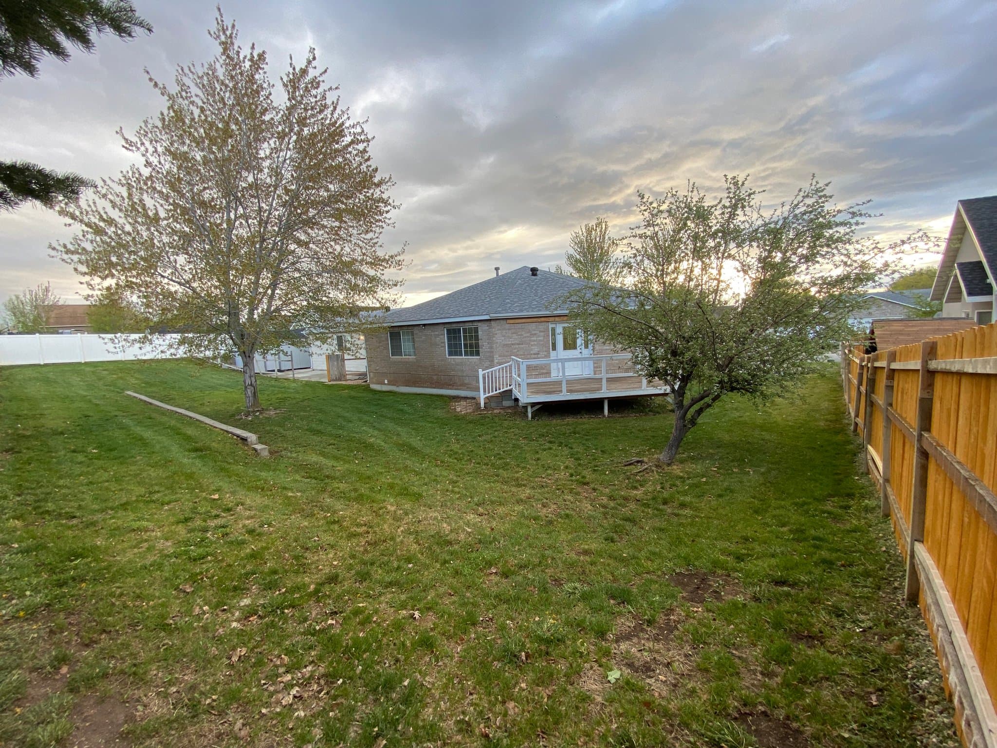 Perry Multiplex: 2265 Linda Way