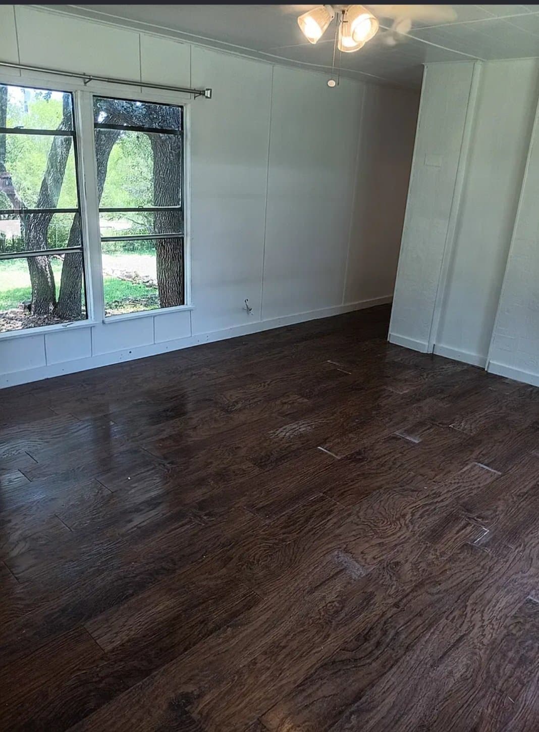 Canyon Lake House: 251 Valleyview St