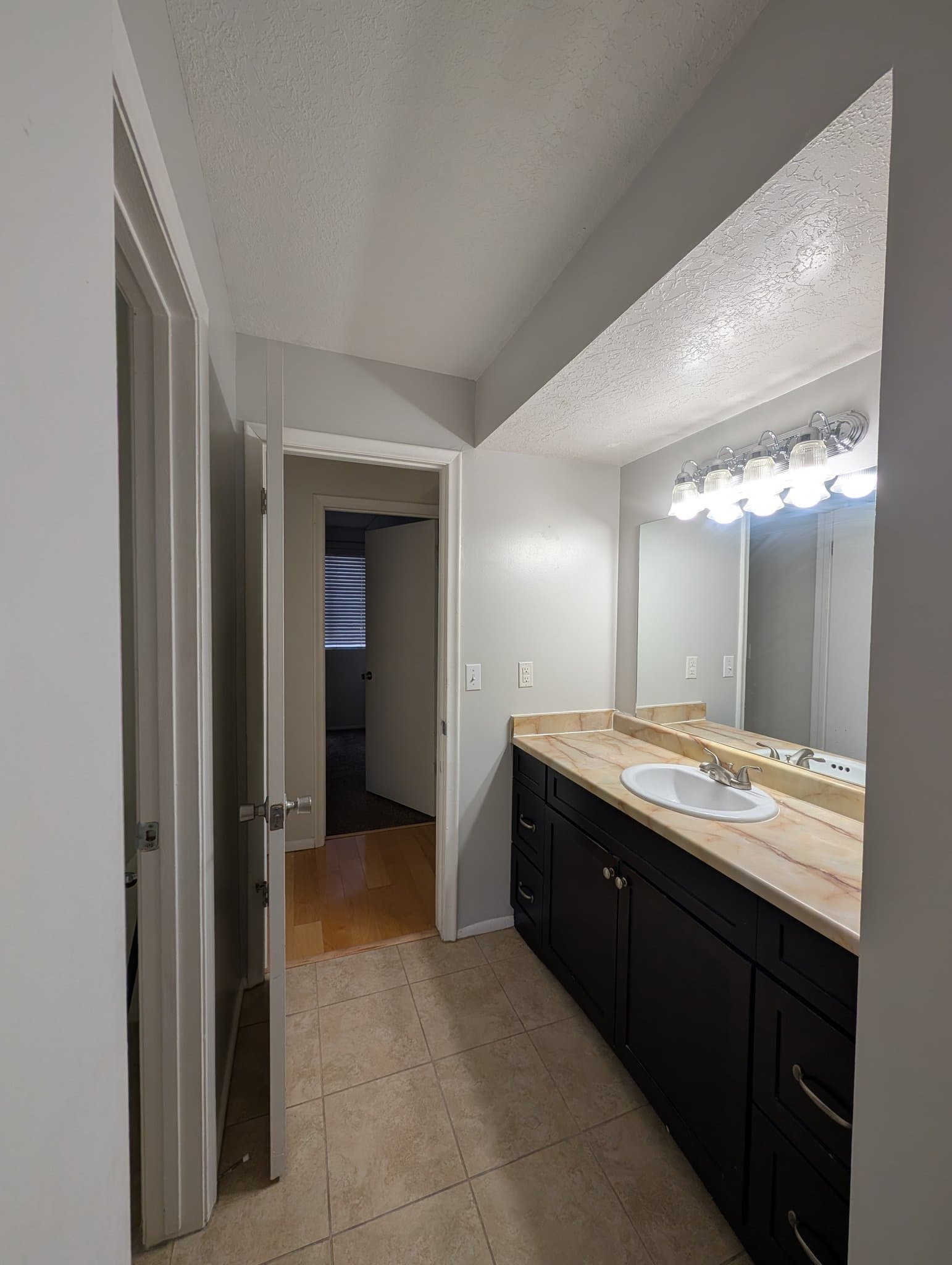 North Salt Lake Condo: 55 W Center St