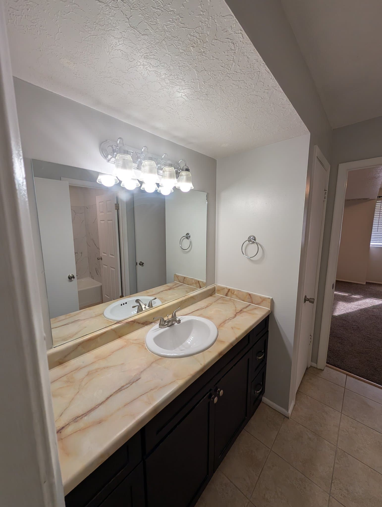 North Salt Lake Condo: 55 W Center St