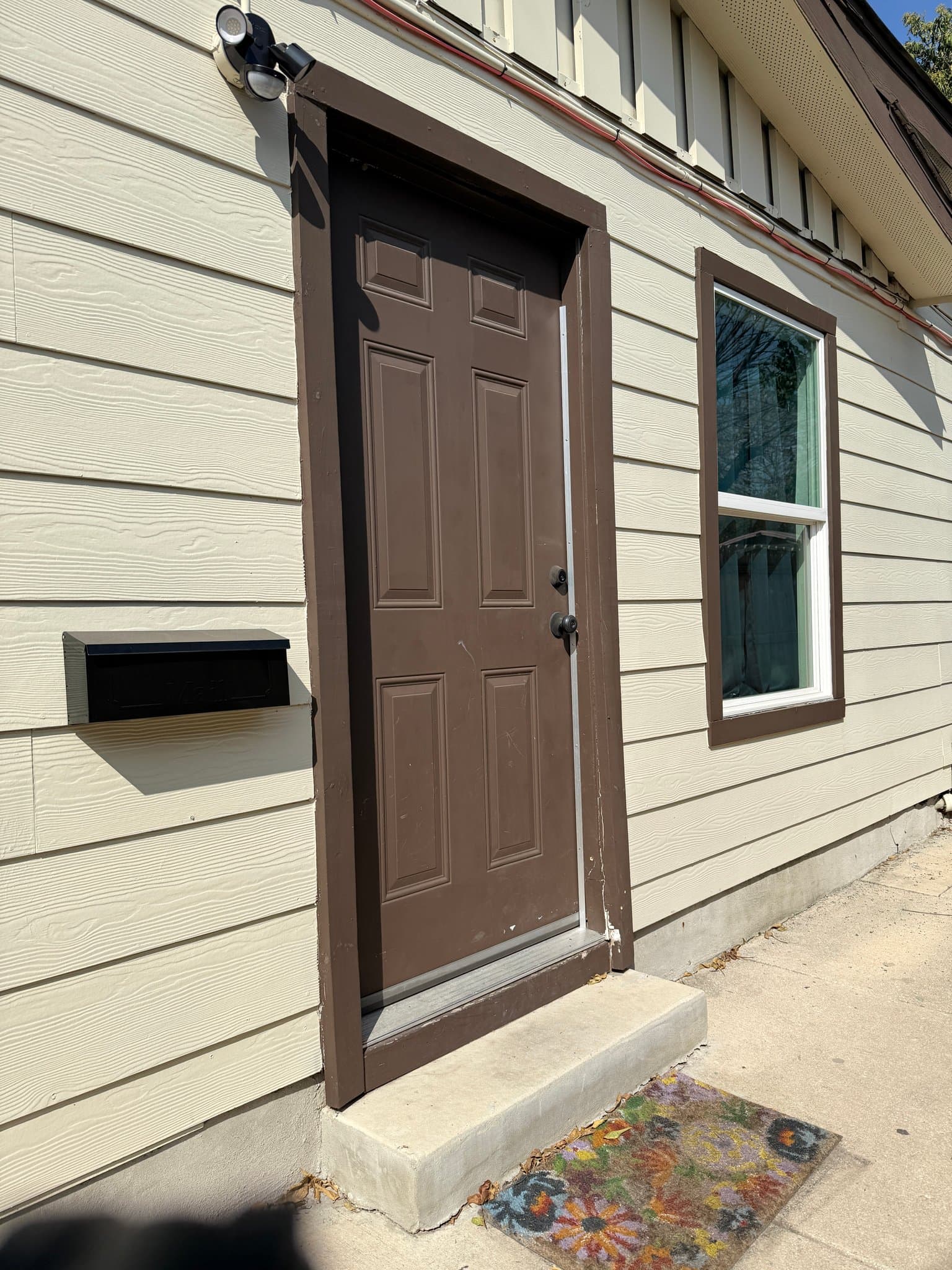 San Antonio House: 267 Continental Ave