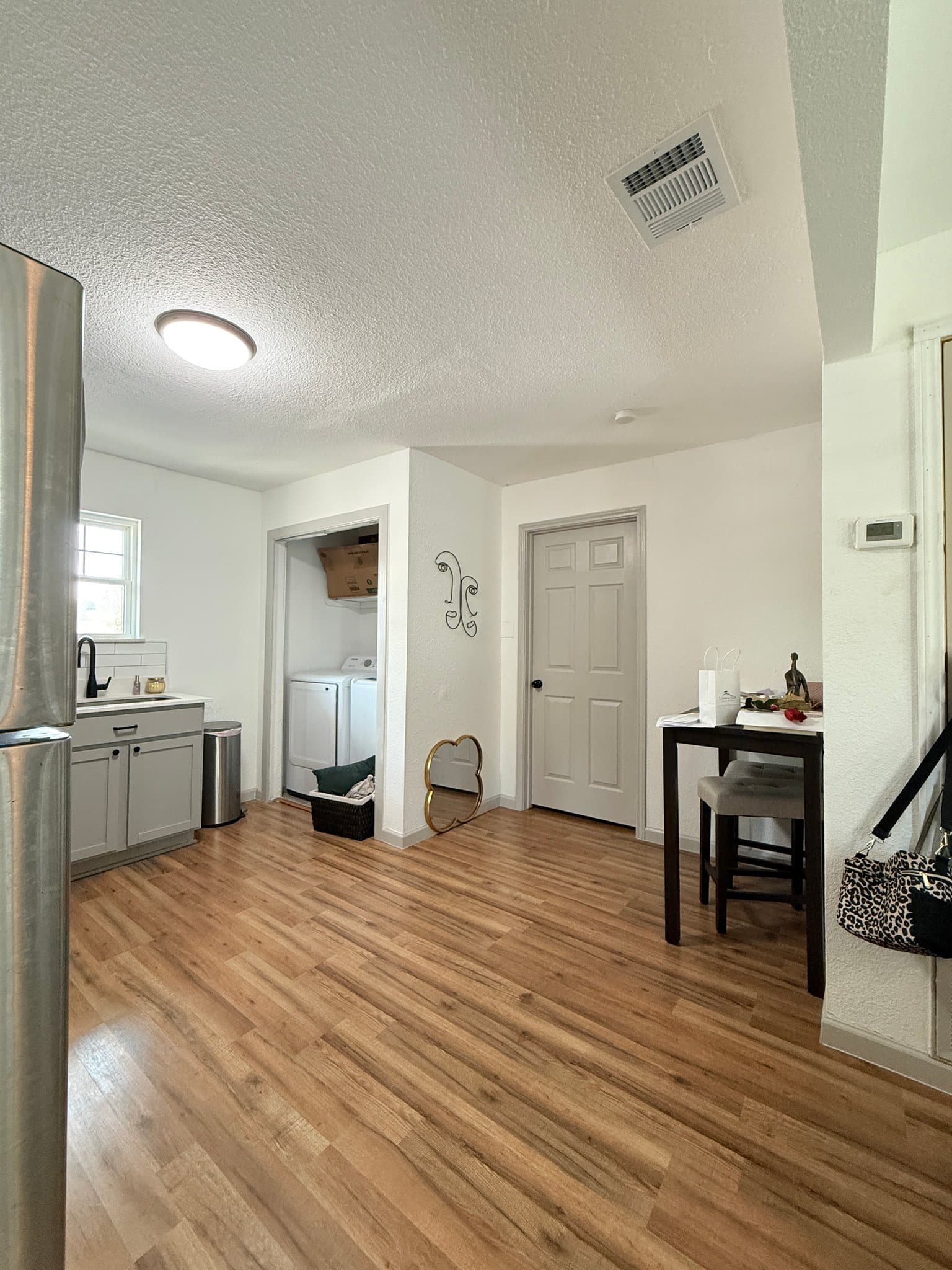 San Antonio House: 267 Continental Ave