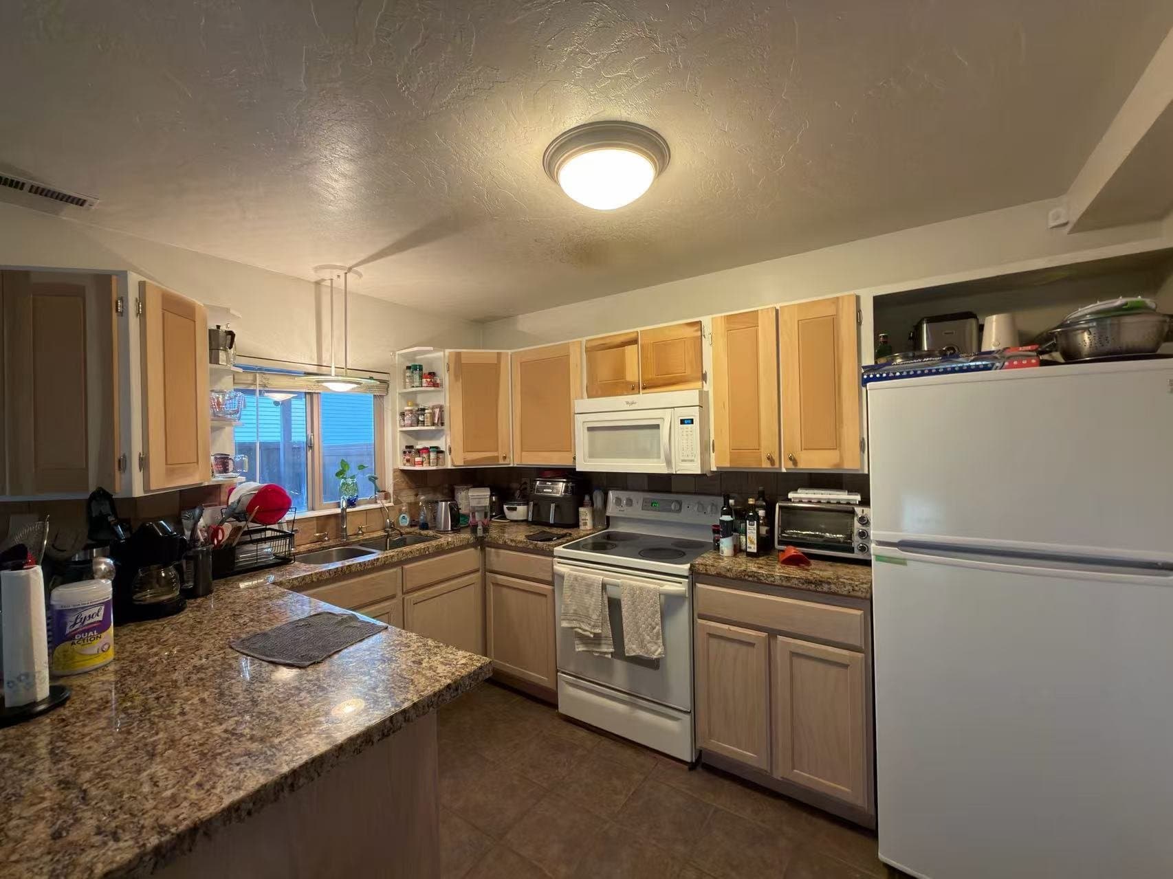 West Valley City Single Room: 3625 S 2045 W