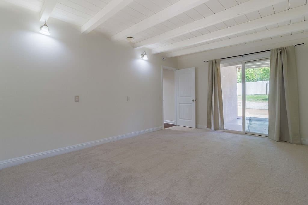 San Bernardino House: 268 E 45th St