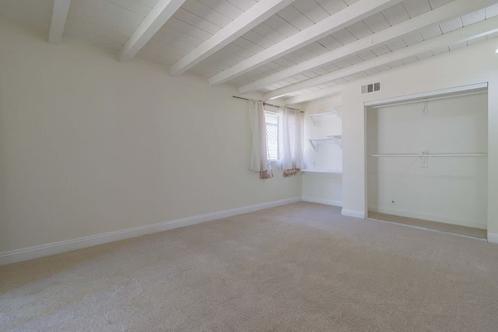 San Bernardino House: 268 E 45th St