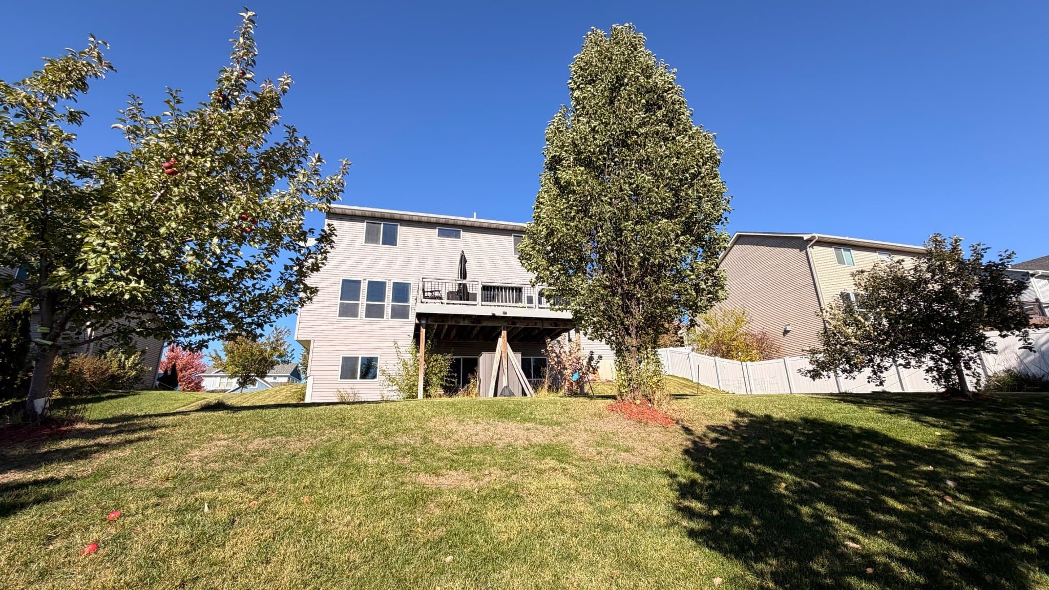 Lakeville House: 20532 Hartford Way
