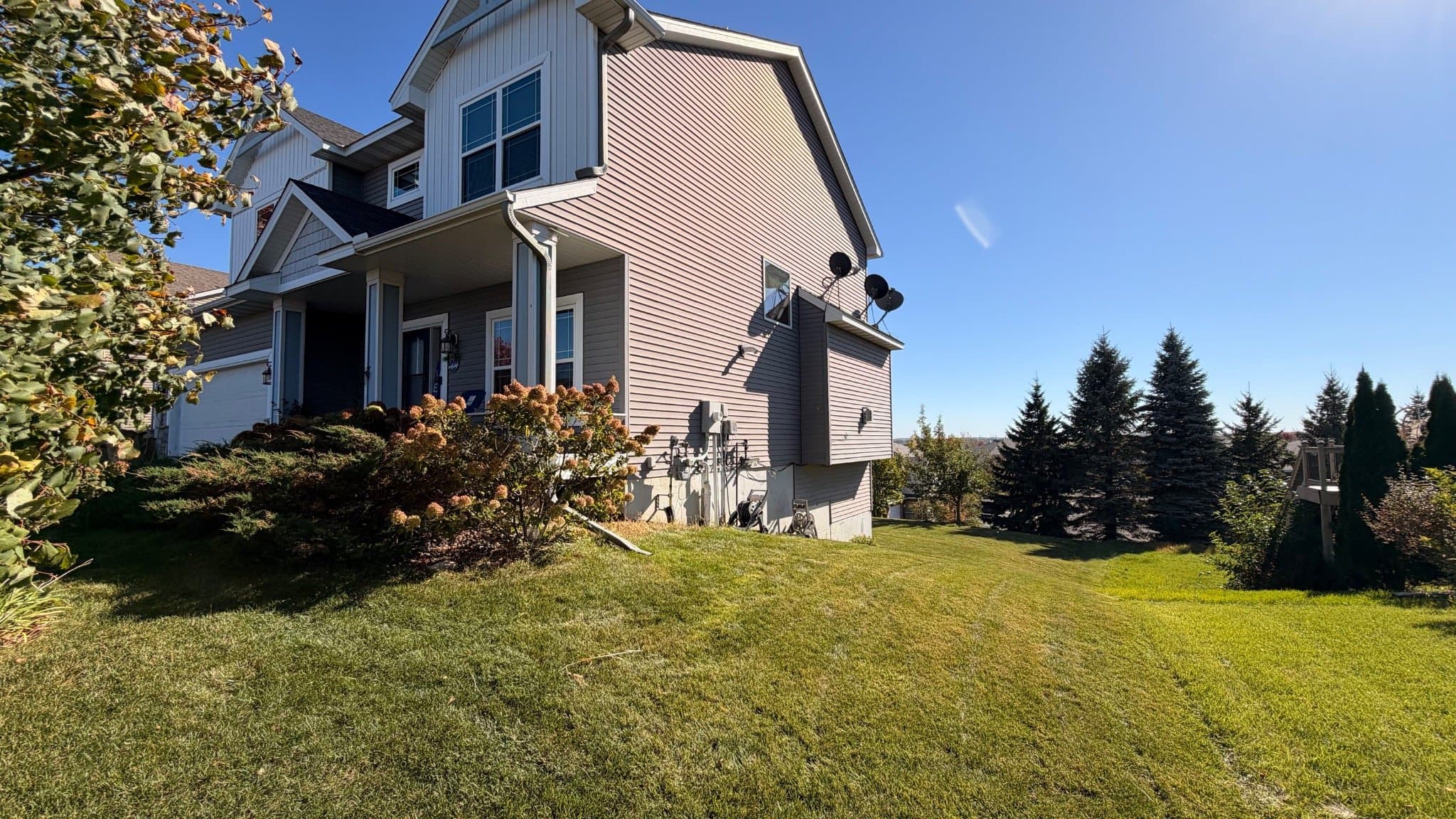 Lakeville House: 20532 Hartford Way