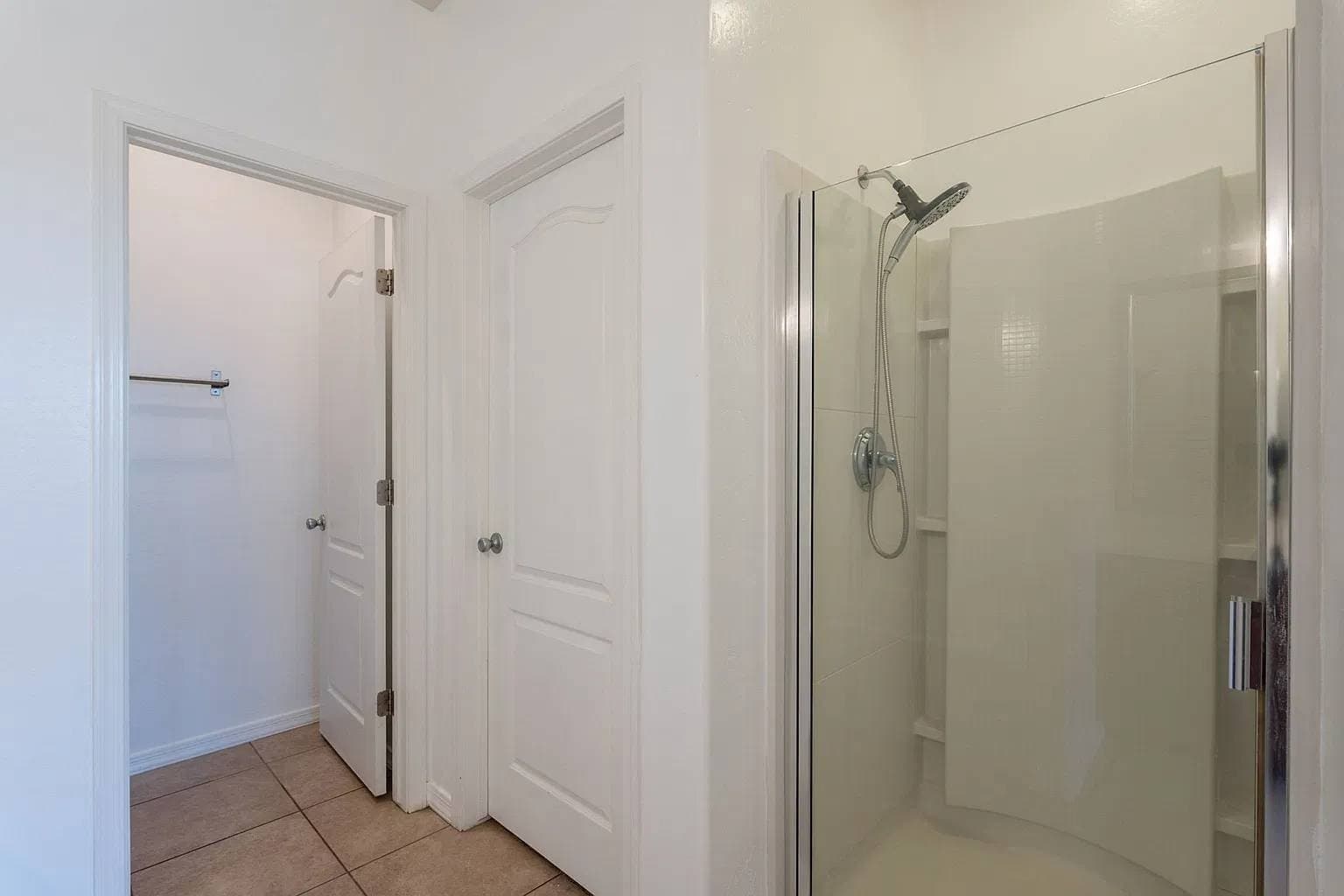Maricopa House: 41251 W Barcelona Dr