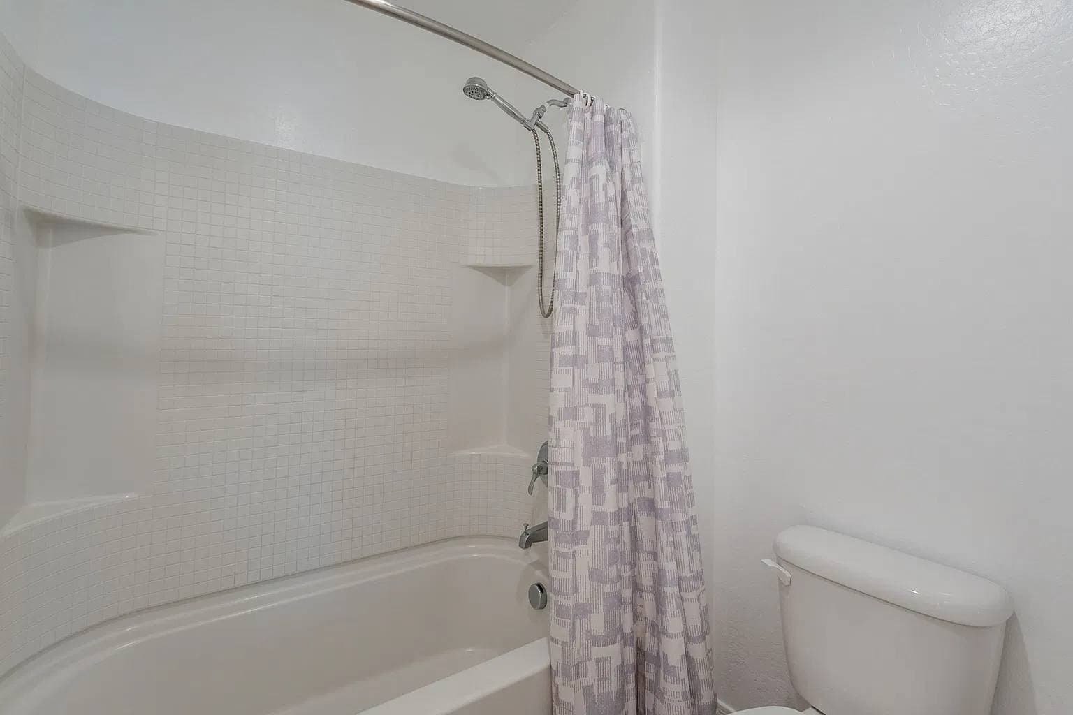 Maricopa House: 41251 W Barcelona Dr