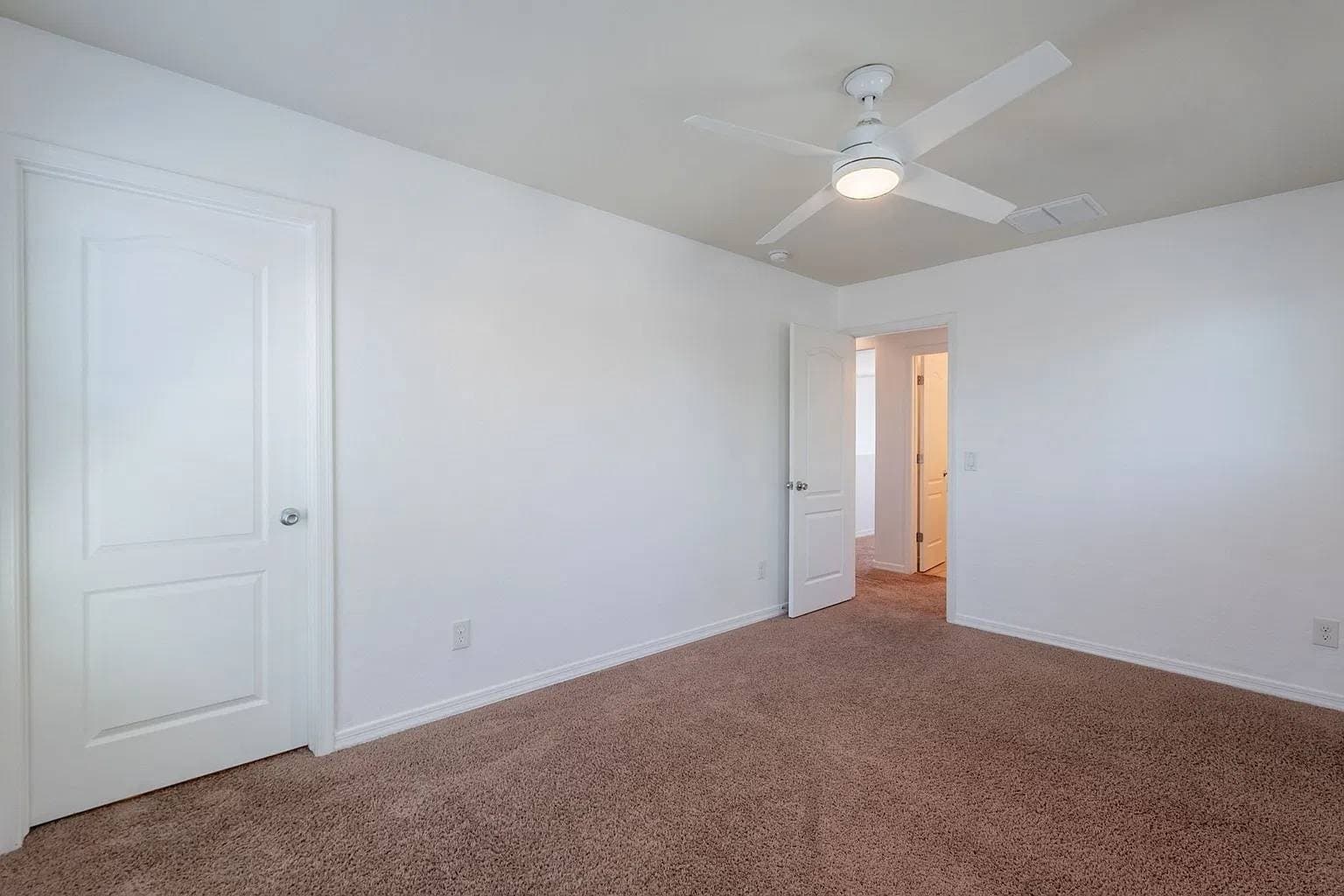 Maricopa House: 41251 W Barcelona Dr