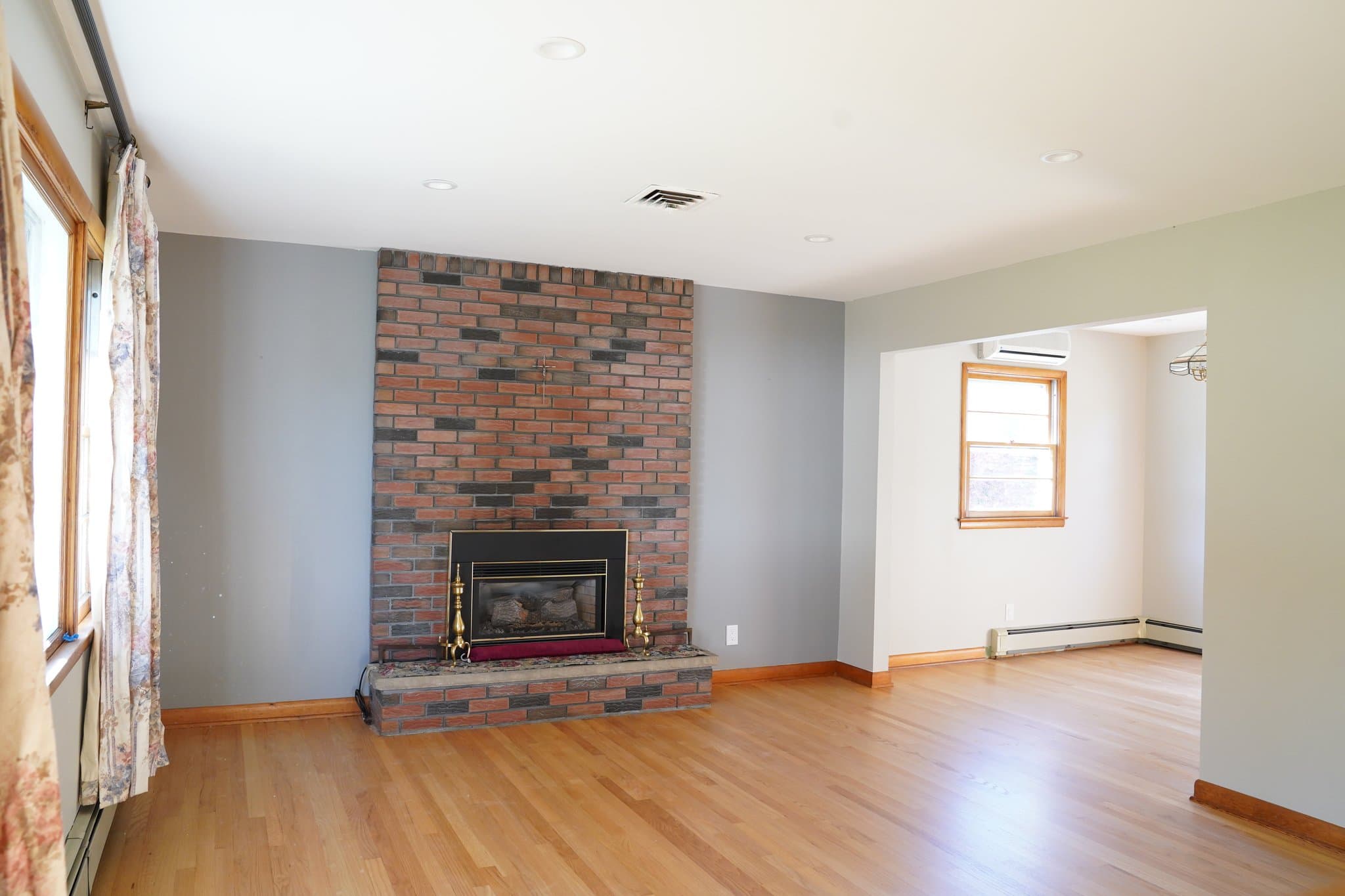Latham House: 22 Homestead Dr