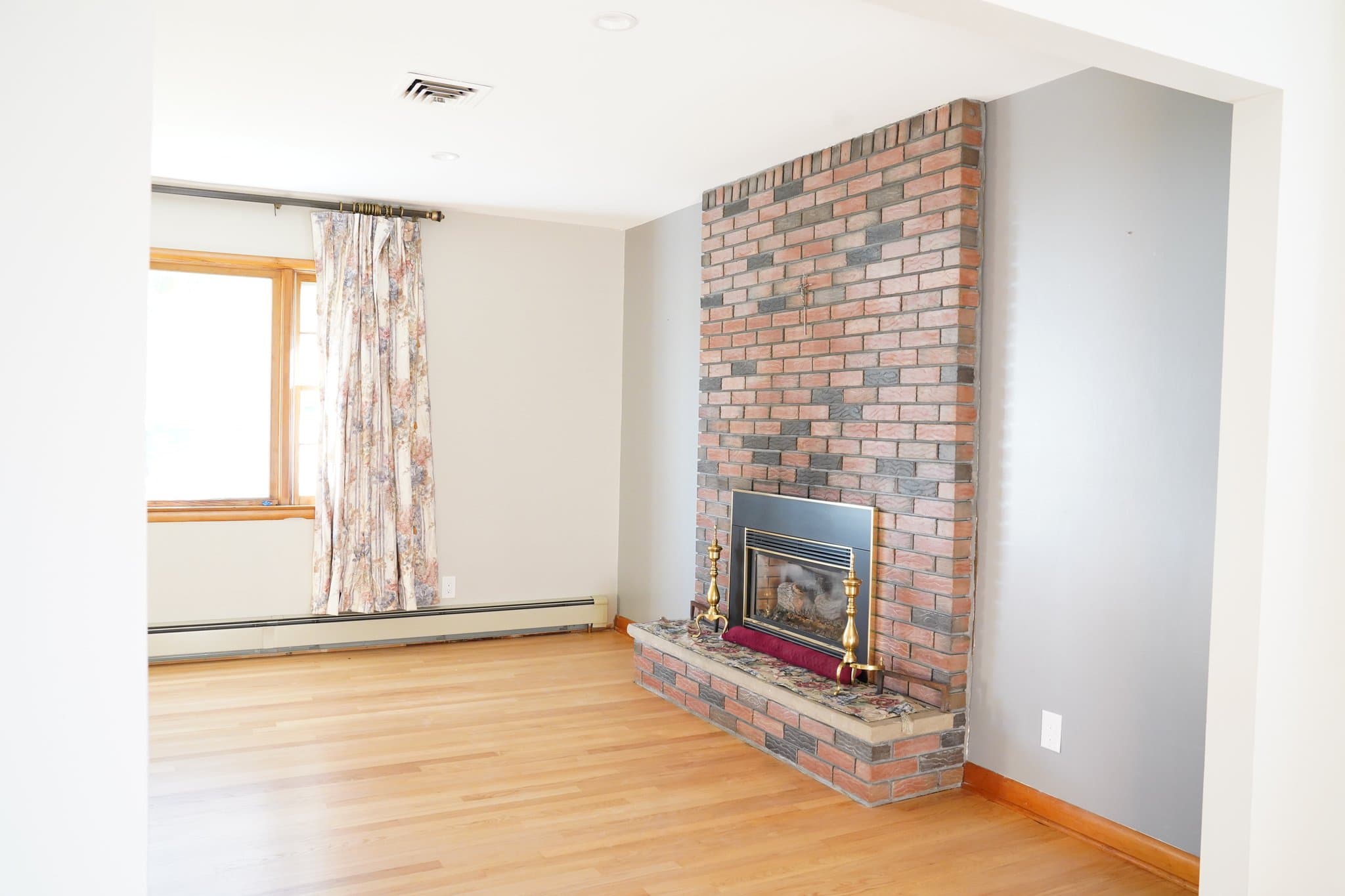 Latham House: 22 Homestead Dr