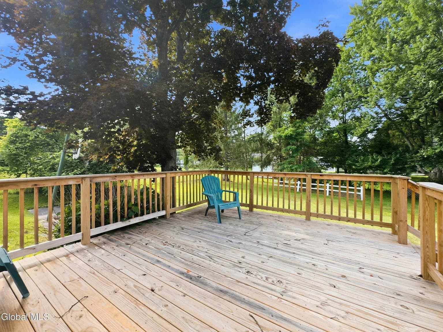 Latham House: 22 Homestead Dr