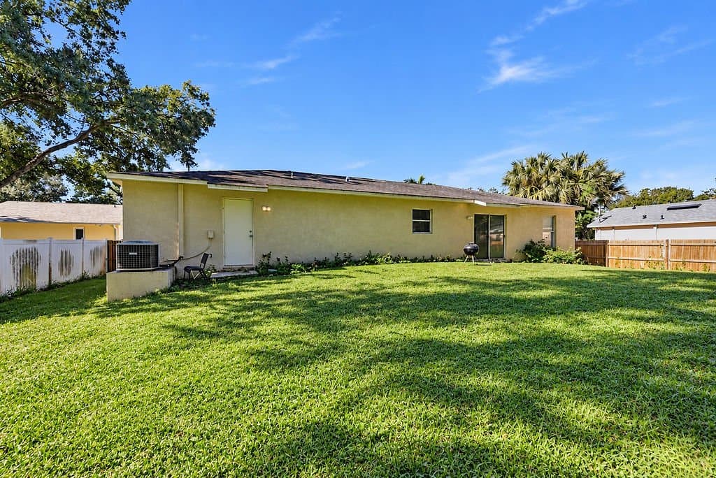 Tampa Multiplex: 10015 Oslin St