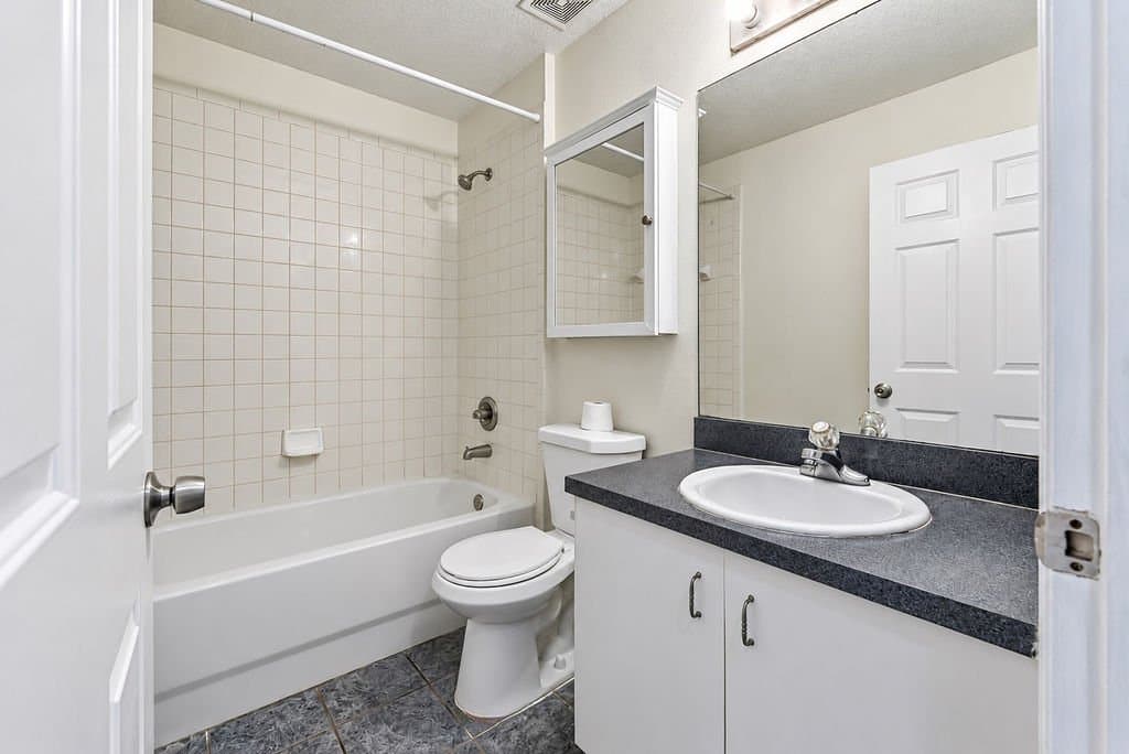 Tampa Multiplex: 10015 Oslin St