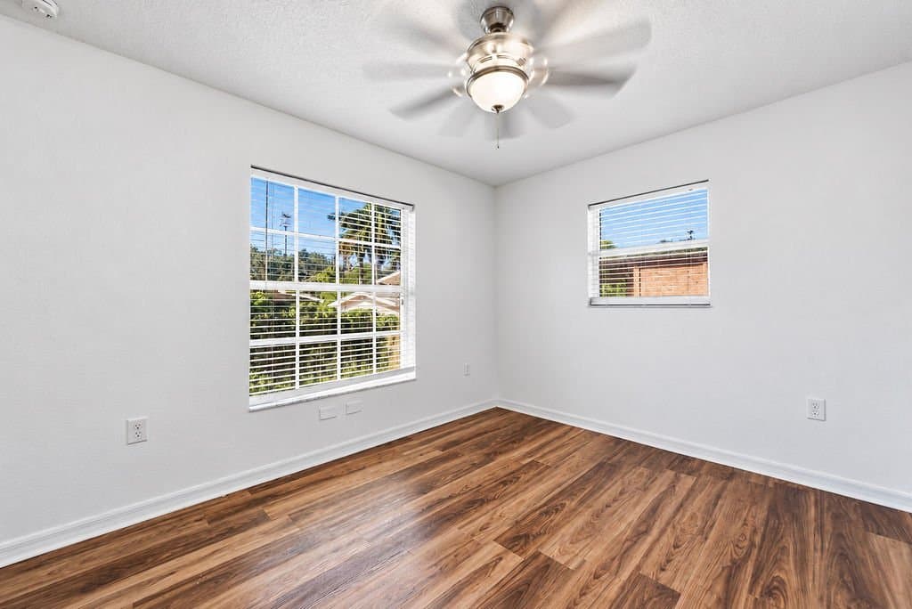 Tampa Multiplex: 10015 Oslin St