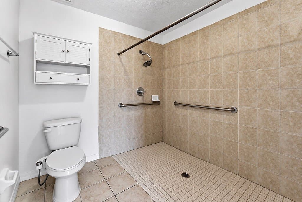 Tampa Multiplex: 10015 Oslin St