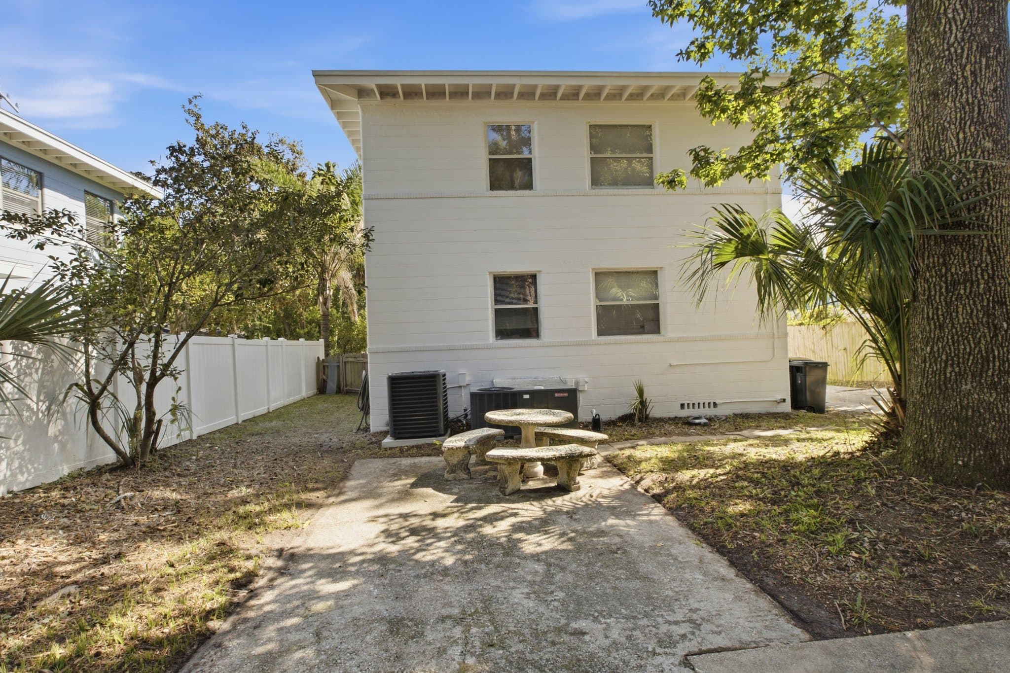 Jacksonville Multiplex: 2542-2544 Spring Park Rd