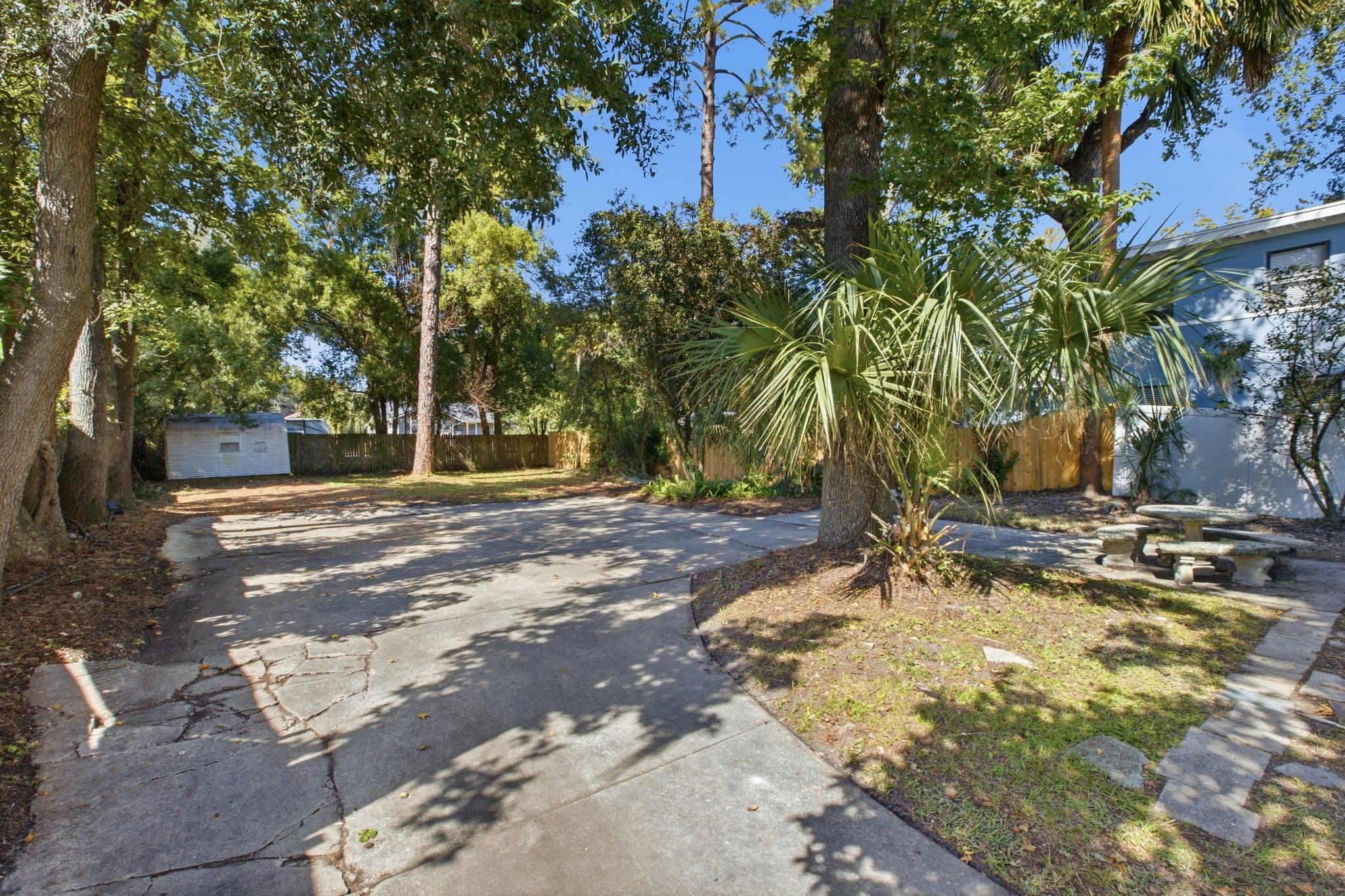 Jacksonville Multiplex: 2542-2544 Spring Park Rd