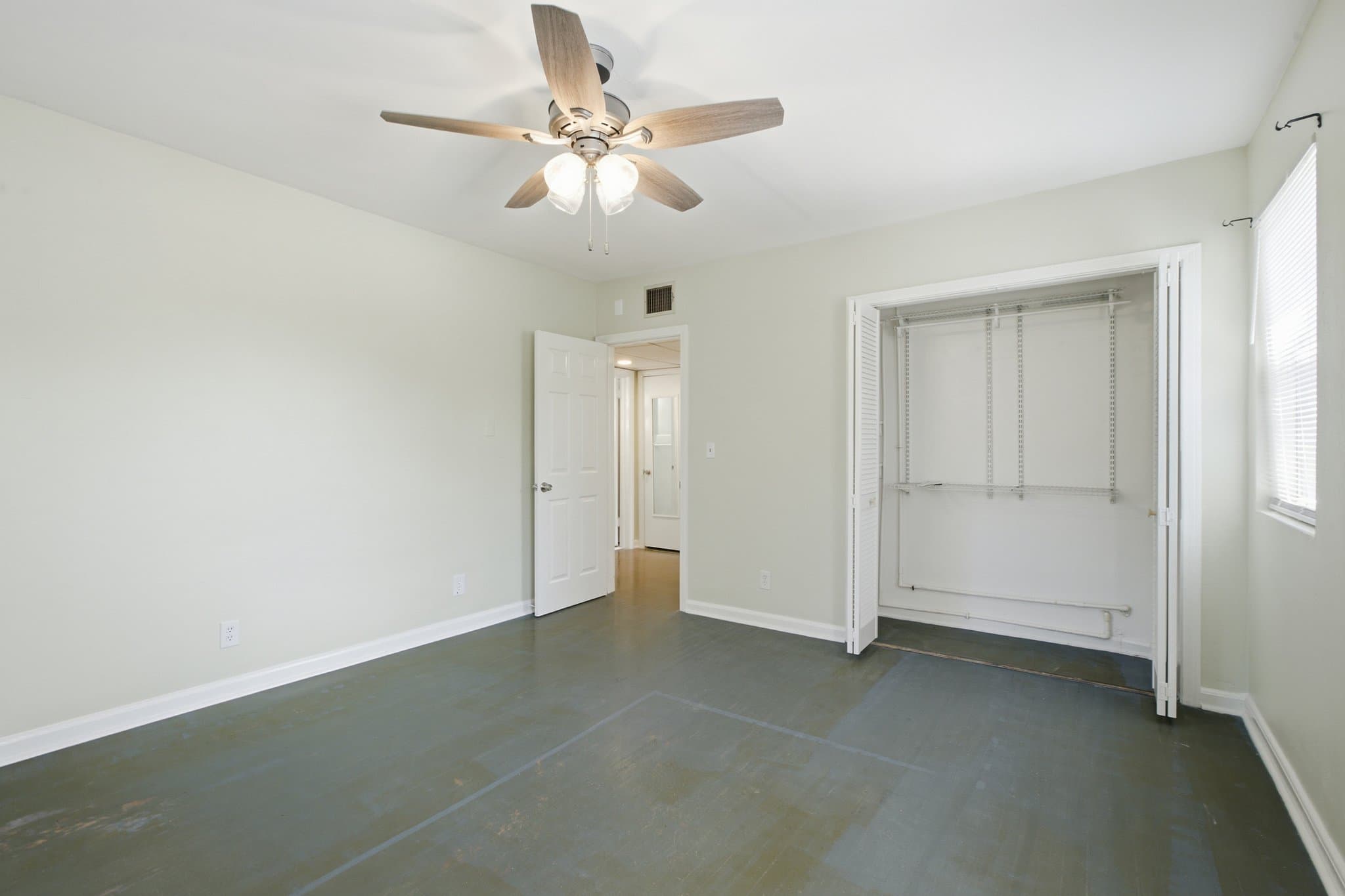 Jacksonville Multiplex: 2542-2544 Spring Park Rd