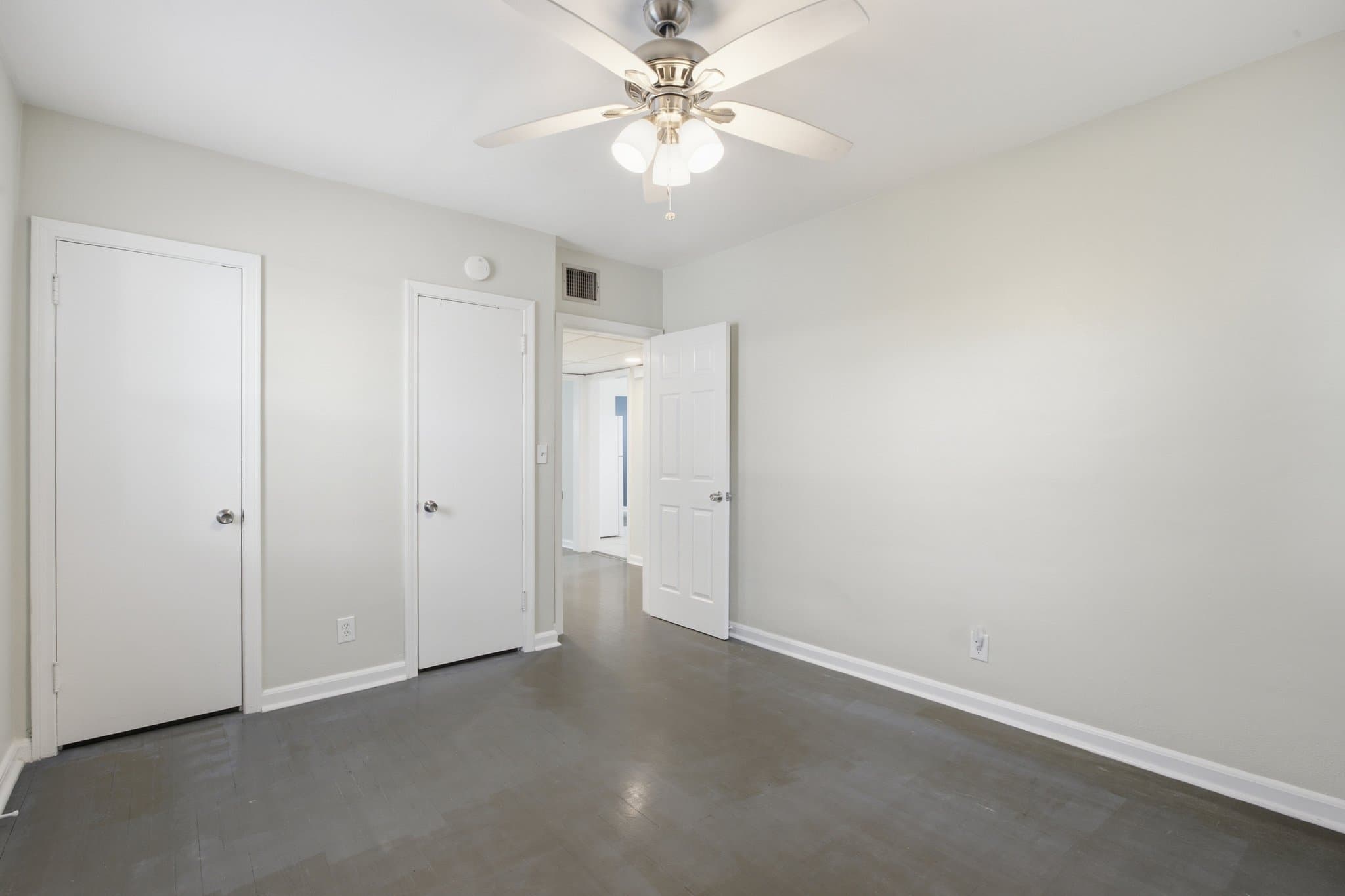 Jacksonville Multiplex: 2542-2544 Spring Park Rd