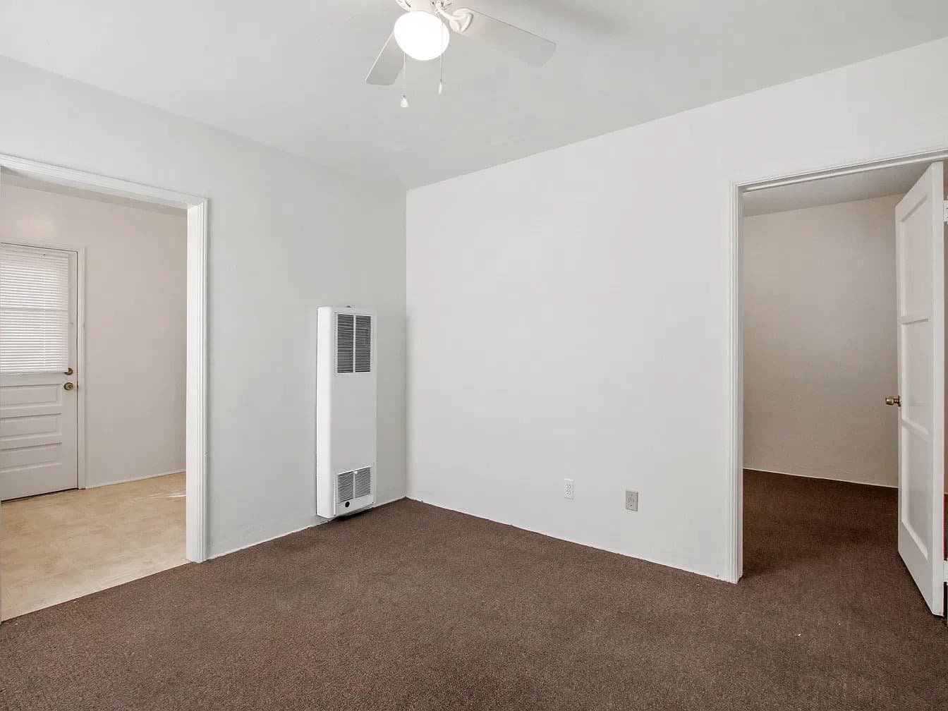 Long Beach House: 2723 E 8th St