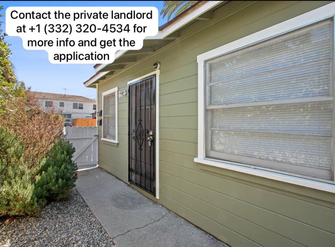 Long Beach House: 2723 E 8th St