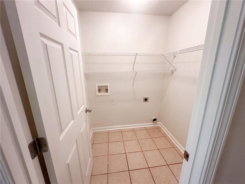 Warner Robins House: 902 Haverhill Cir