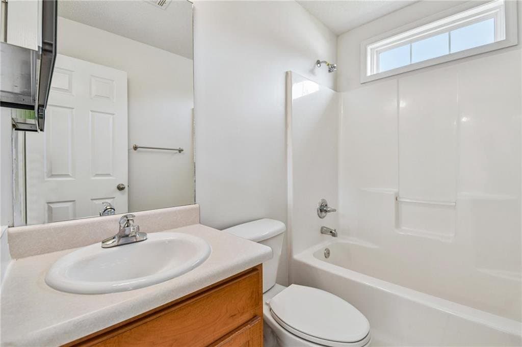 Warner Robins House: 902 Haverhill Cir